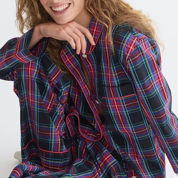 New J Crew Long-sleeve cotton poplin pajama set in black Stewart tartan‎ - Picture 2 of 4